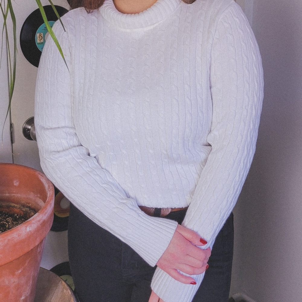 🐢 white turtle neck